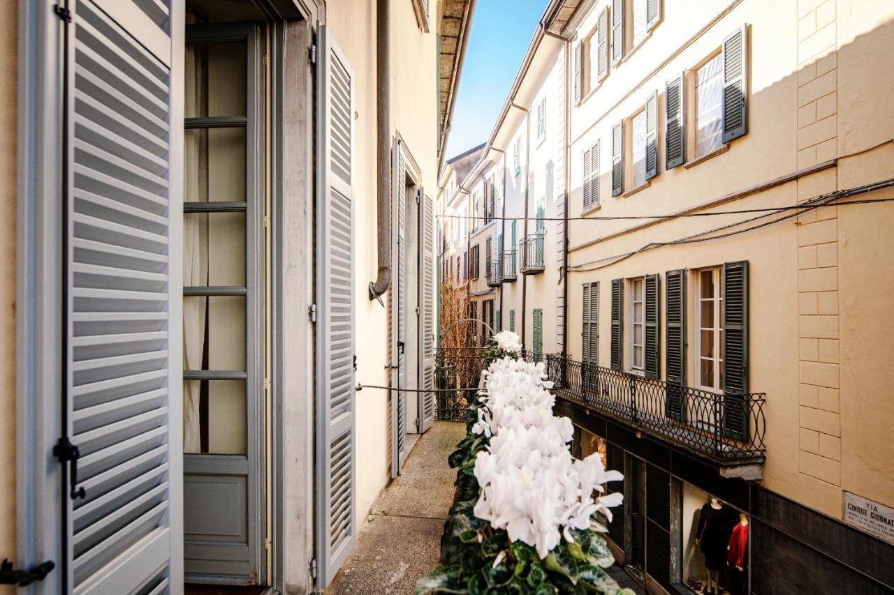 La Finestra Sul Duomo - The House Of Travelers Apartment Como Luaran gambar