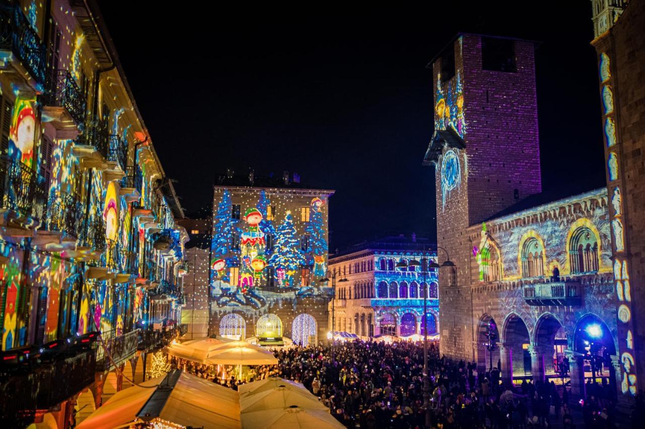 La Finestra Sul Duomo - The House Of Travelers Apartment Como Luaran gambar
