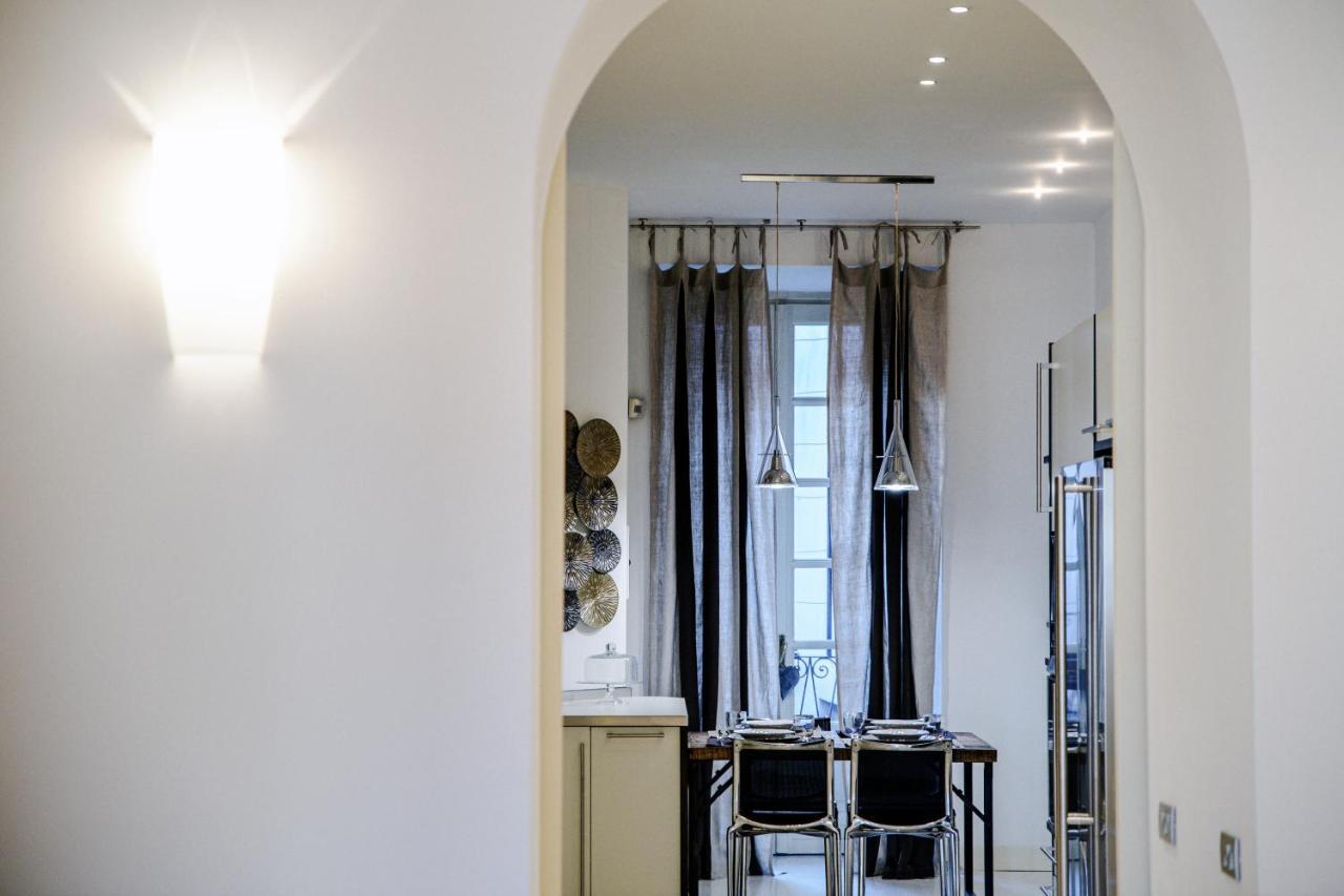 La Finestra Sul Duomo - The House Of Travelers Apartment Como Luaran gambar