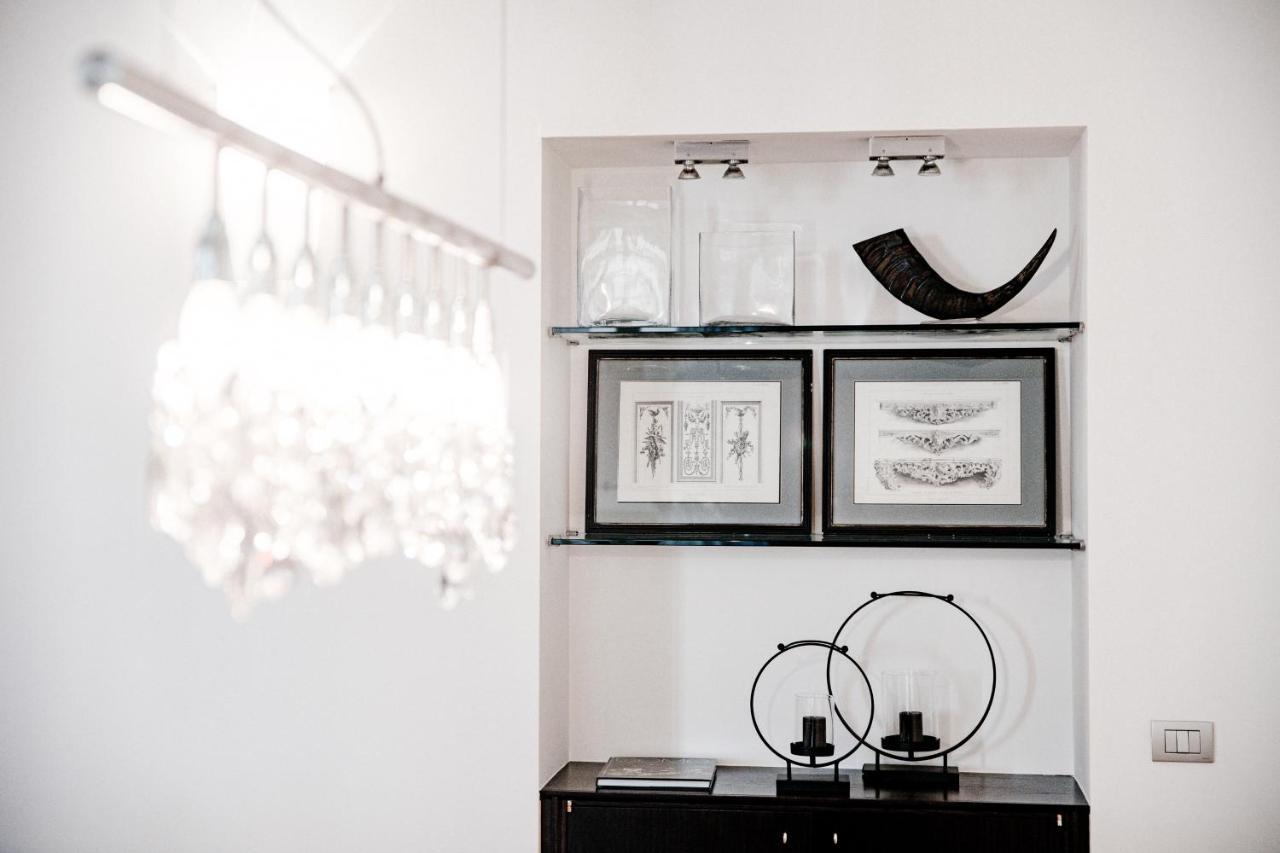 La Finestra Sul Duomo - The House Of Travelers Apartment Como Luaran gambar