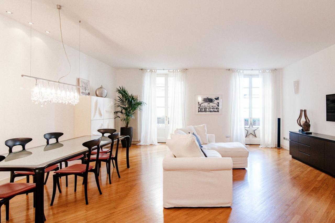 La Finestra Sul Duomo - The House Of Travelers Apartment Como Luaran gambar