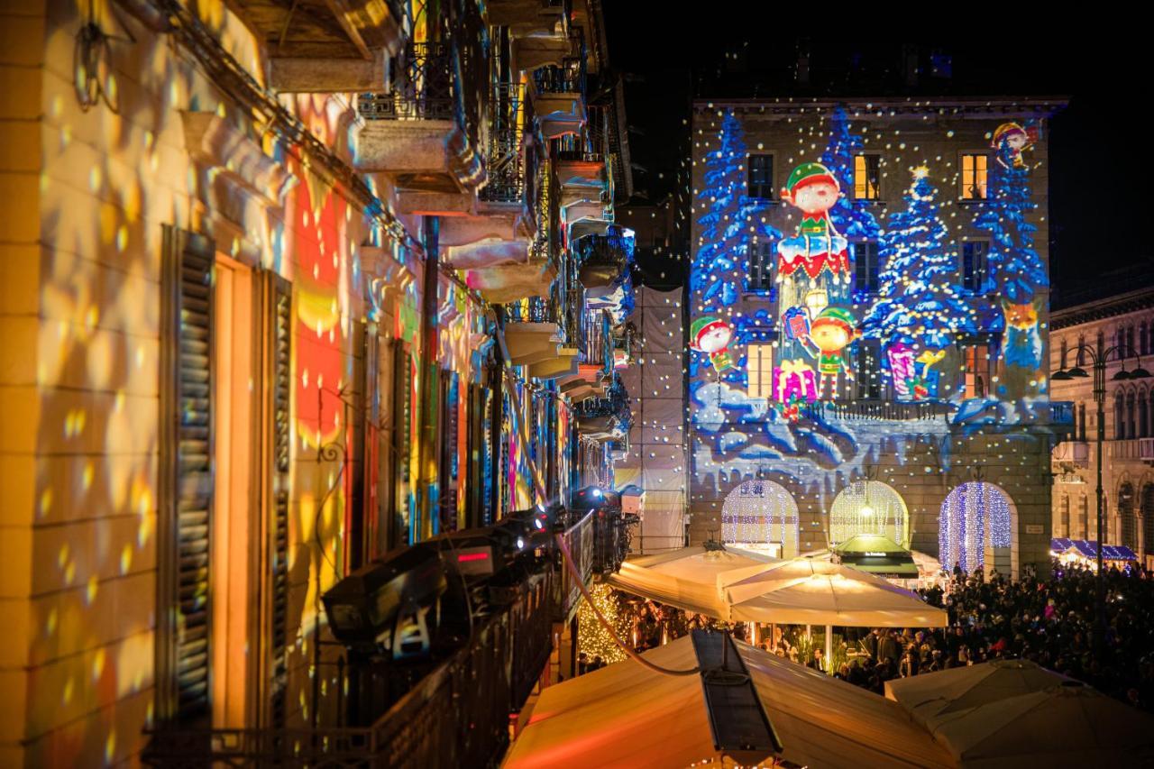 La Finestra Sul Duomo - The House Of Travelers Apartment Como Luaran gambar