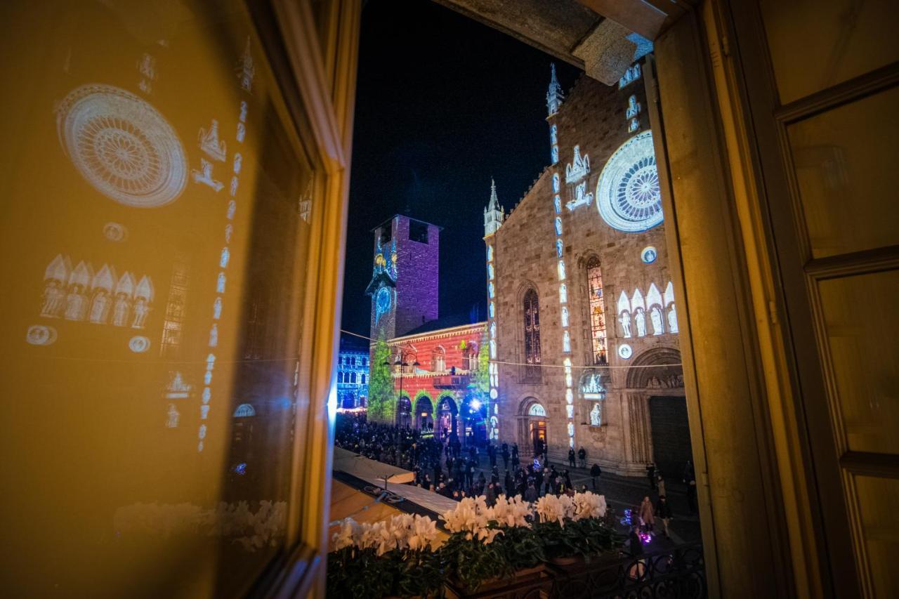 La Finestra Sul Duomo - The House Of Travelers Apartment Como Luaran gambar