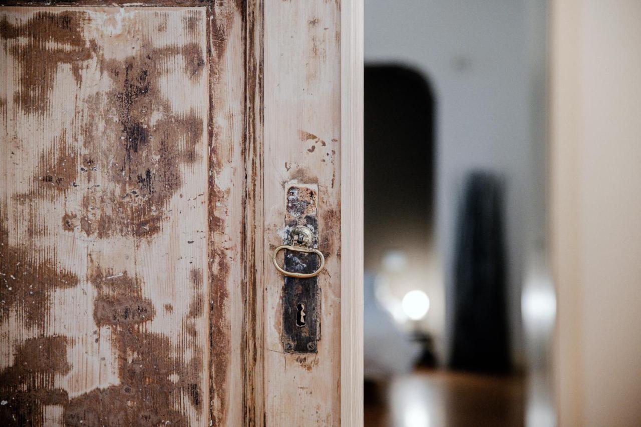 La Finestra Sul Duomo - The House Of Travelers Apartment Como Luaran gambar