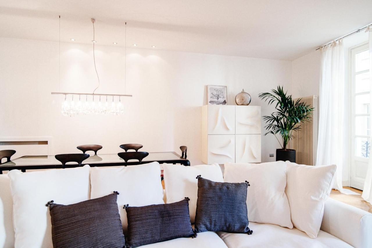 La Finestra Sul Duomo - The House Of Travelers Apartment Como Luaran gambar