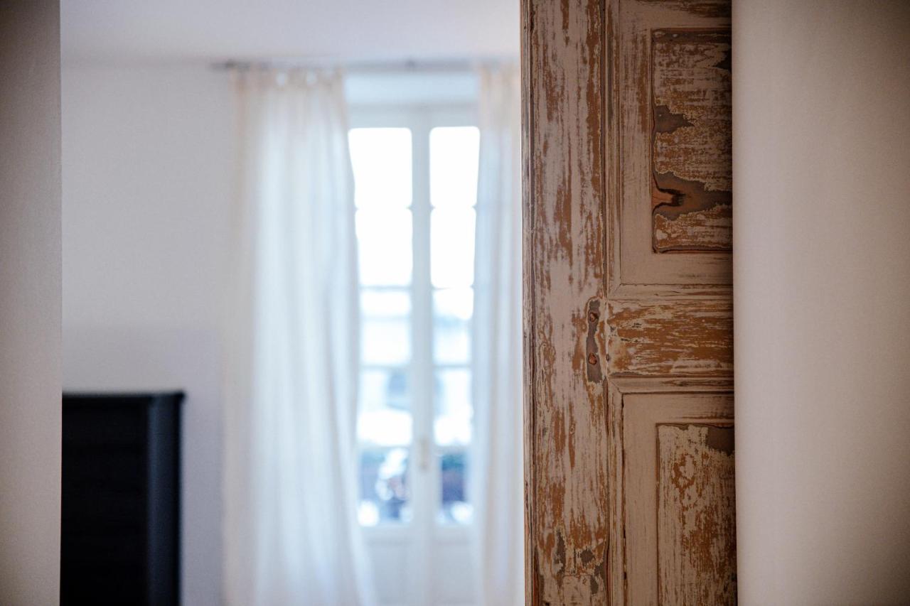 La Finestra Sul Duomo - The House Of Travelers Apartment Como Luaran gambar