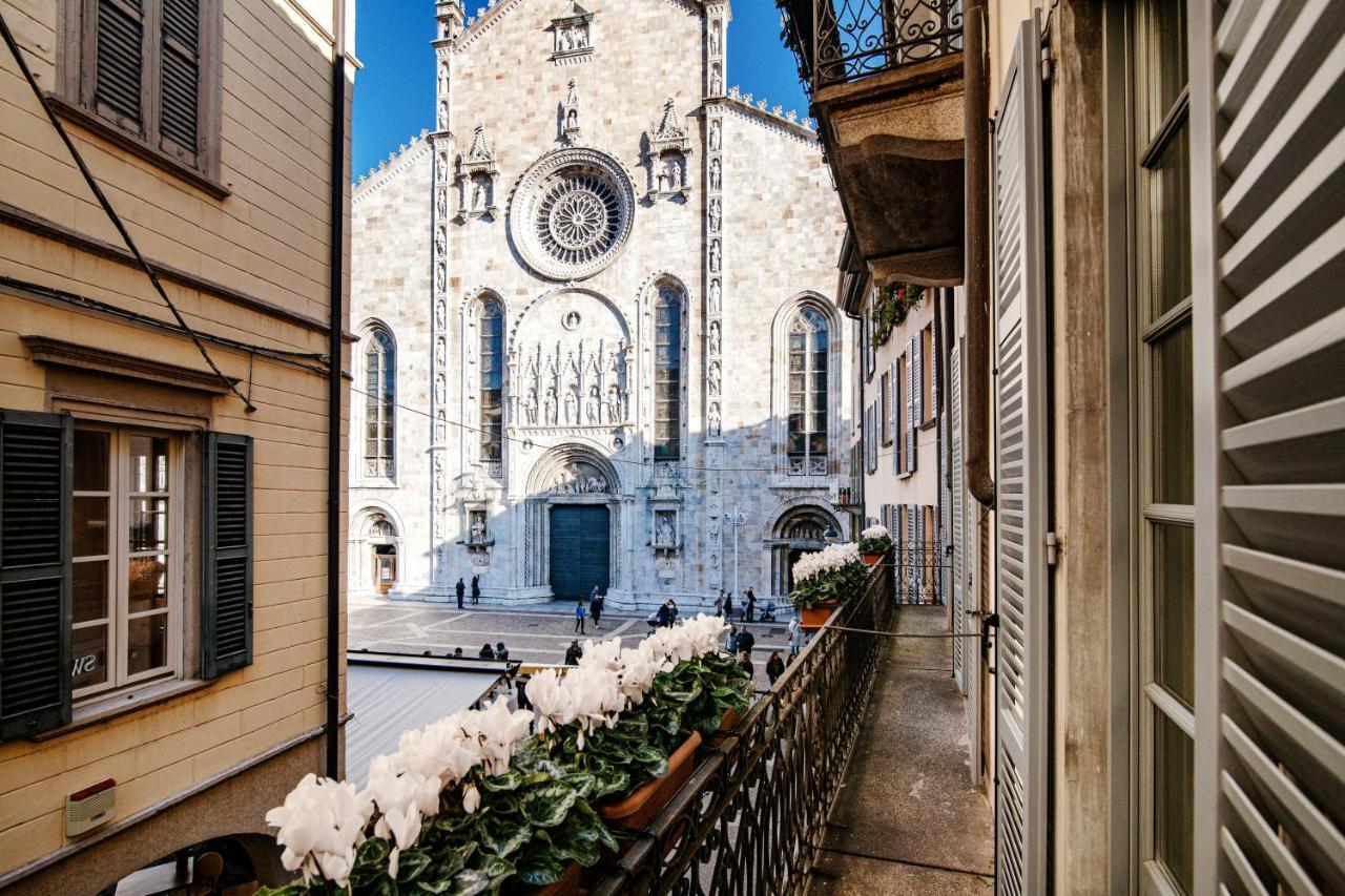 La Finestra Sul Duomo - The House Of Travelers Apartment Como Luaran gambar