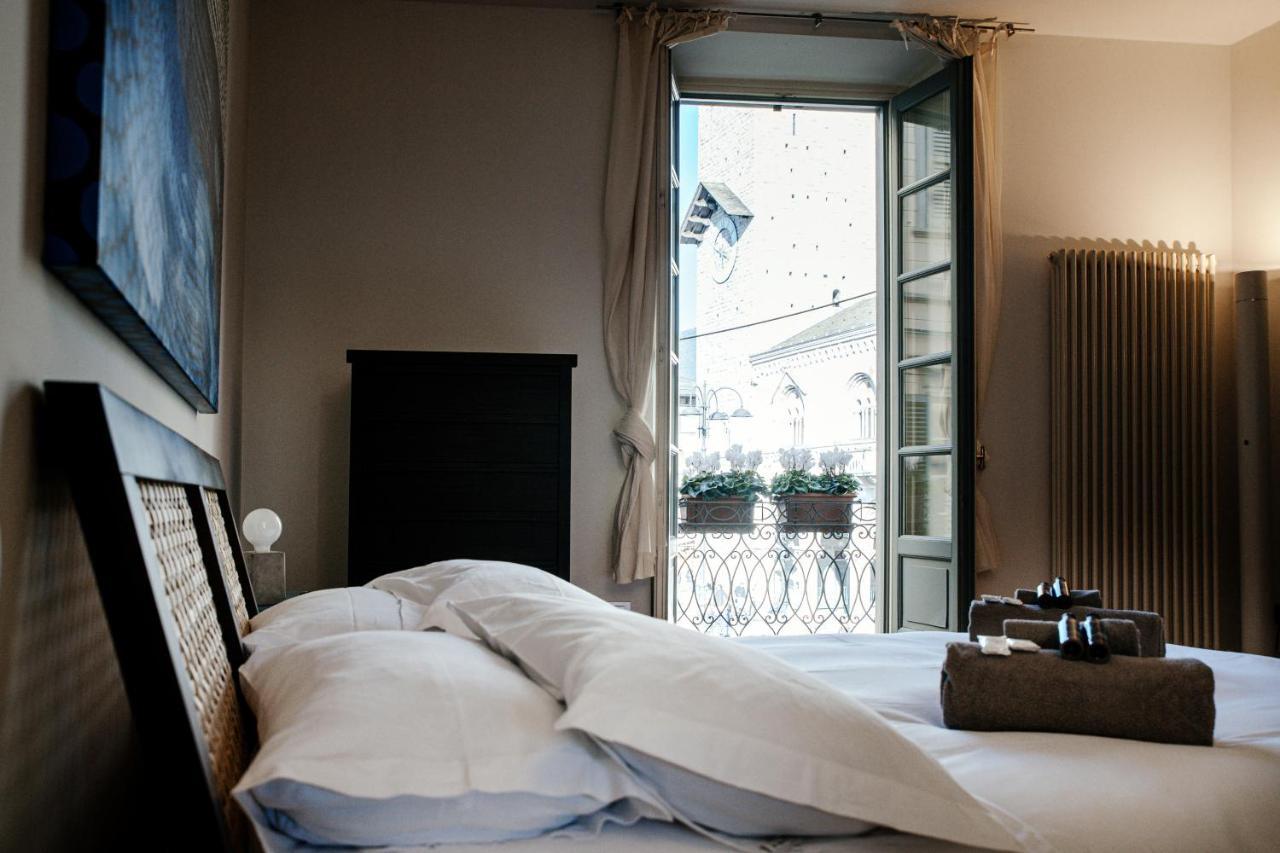 La Finestra Sul Duomo - The House Of Travelers Apartment Como Luaran gambar
